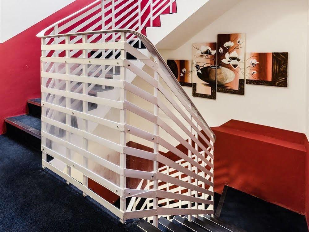 Commercial House Aparthotel Londres